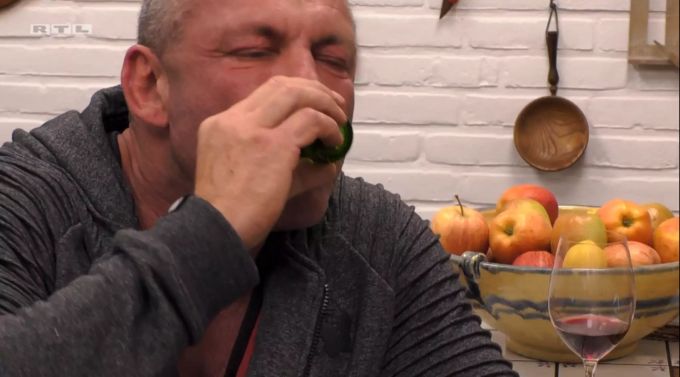 «Das Sommerhaus der Stars»: Andreas betrinkt sich. «Das Sommerhaus der Stars»