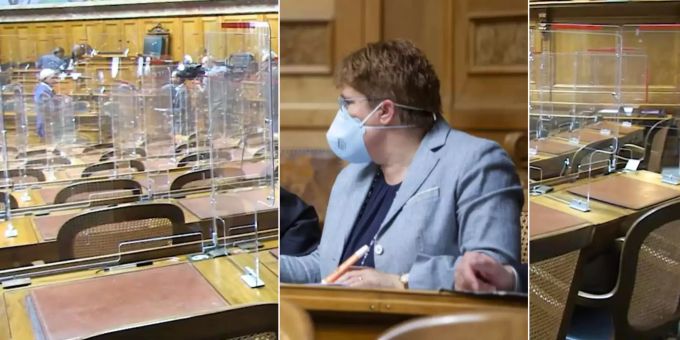 In der Herbstsession gilt für die Parlamentarier eine «dringende» Masken-Empfehlung. Halten sie sich daran? Session Masken Coronavirus