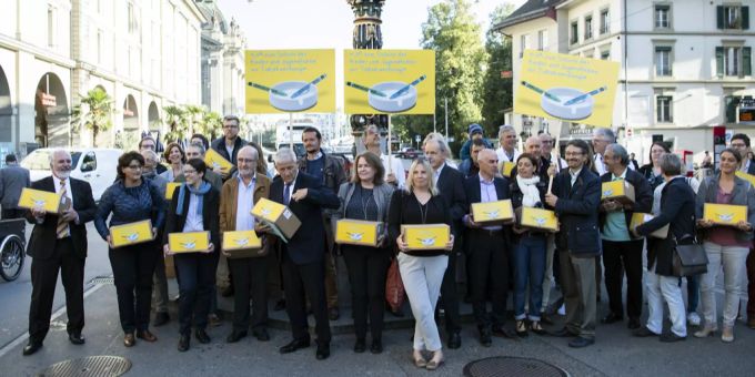 Ohne Gegenvorschlag - Bundesrat lehnt Tabakwerbungsinitiative ab