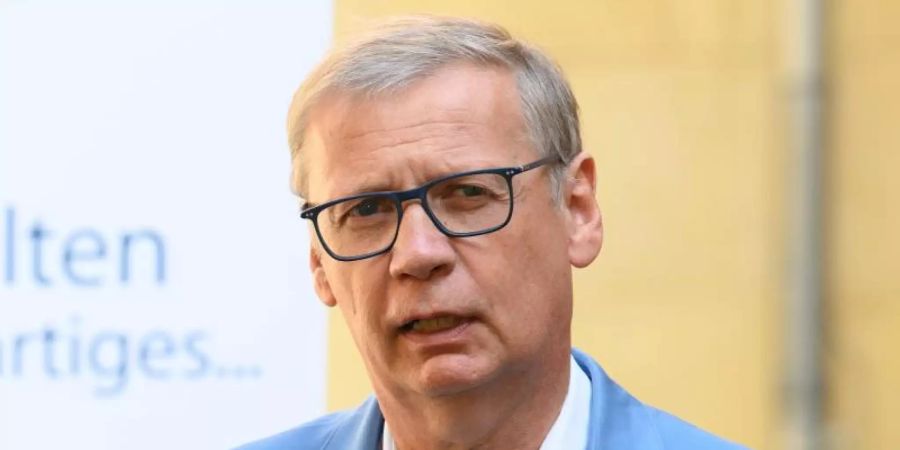 Günther Jauch bezeichnet die Deutsche Einheit als eine Erfolgsgeschichte. Foto: Soeren Stache/dpa-Zentralbild/dpa