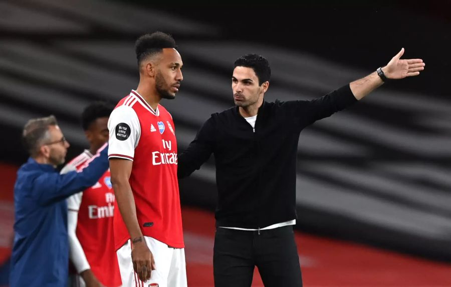 Star-Stürmer Pierre-Emerick Aubameyang (l.) und Trainer Mikel Arteta (r.).