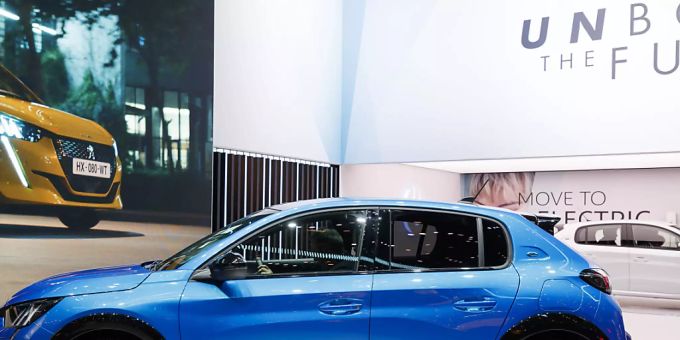 Der französische Autohersteller PSA hat von der Erholung des Absatzes in Europa profitiert. Der Umsatz der Autosparte kletterte im dritten Quartal um 1,2 Prozent auf knapp 12 Milliarden Euro. (Archivbild) Der französische Autohersteller PSA hat von der Erholung des Absatzes in Europa profitiert. Der Umsatz der Autosparte kletterte im dritten Quartal um 1,2 Prozent auf knapp 12 Milliarden Euro. (Archivbild)