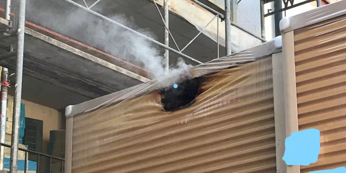 Es entstand Sachschaden. Verletzt wurde niemand. Brand