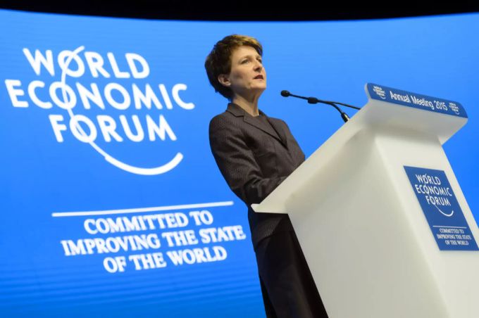 Bereits 2015 hielt Simonetta Sommaruga als damalige Bundespräsidentin die Eröffnungsrede am Weltwirtschaftsforum in Davos. Simonetta Sommaruga WEF Davos