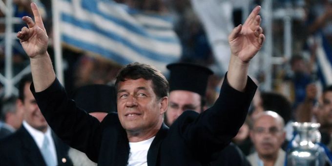 Otto Rehhagel holt 2004 mit Griechenland völlig überraschend den Titel an der Fussball EM. Fussball EM 2020