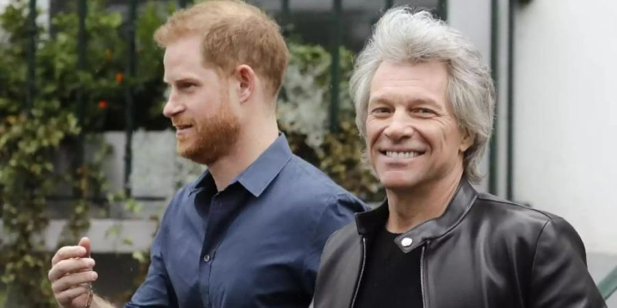 Prinz Harry nahm an den Aufnahmen der Bon-Jovi-Single «Unbrocken» teil. Foto: Kirsty Wigglesworth/AP/dpa