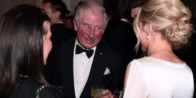 Foto von 12. März: Prinz Charles wurde mittlerweile positiv auf das Coronovirus getestet. prinz charles