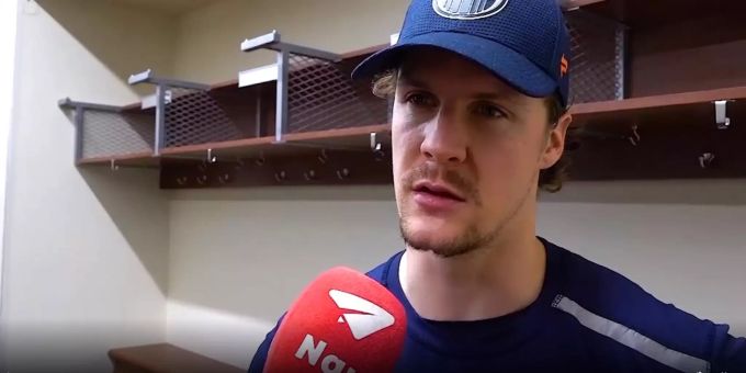Nau.ch bei den Oilers - Garderoben-Inti mit Nati-Star Haas in Edmonton