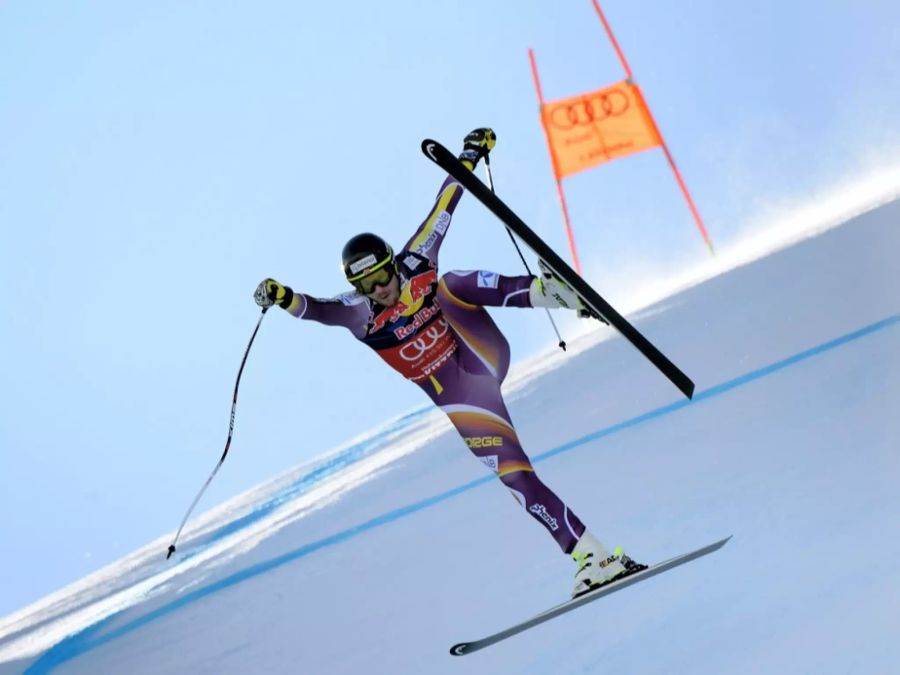 Akrobatisch? Kann er. Nach dieser wilden Einlage im Training fährt Kjetil Jansrud 2015 zum Hahnenkamm-Sieg.