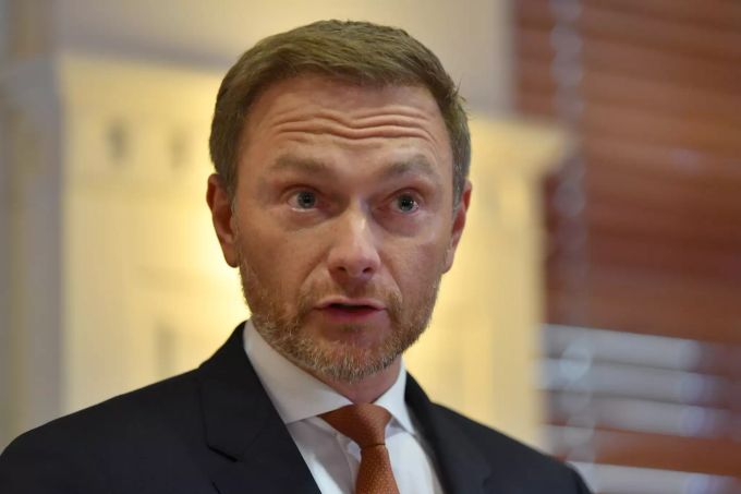 Christian Lindner, Parteivorsitzender der FDP und Fraktionsvorsitzender im Bundestag, gibt ein Statement zur Situation nach der Wahl des Ministerpräsidenten in Thüringen. Nach Ministerpräsidentenwahl Thüringen