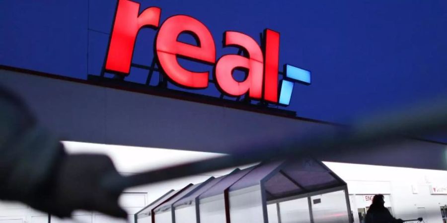 In den Real-Supermärkten wird es keine Milchprodukten von Milram mehr geben. Foto: Oliver Berg/dpa/Archiv