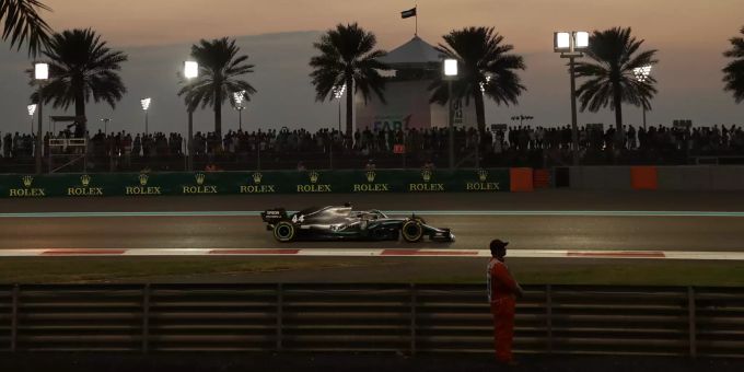In Abu Dhabi fährt die Formel 1 schon seit Jahren, nun könnte Saudi-Arabien dazukommen. Formel 1 Saudi-Arabien