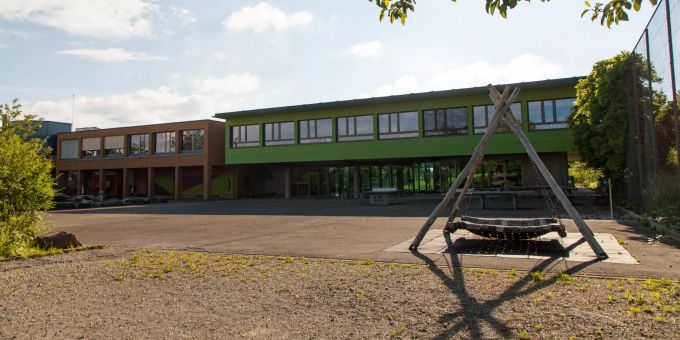 Schulanlage Hatzenbühl - Nürensdorf Schulanlage Hatzenbühl - Nürensdorf