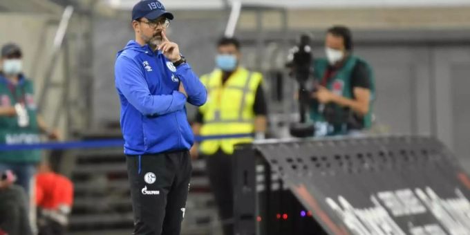 Schalke-Trainer David Wagner verlor mit seinem Team auch in Düsseldorf. Foto: Martin Meissner/AP-Pool/dpa Schalke-Trainer David Wagner verlor mit seinem Team auch in Düsseldorf. Foto: Martin Meissner/AP-Pool/dpa