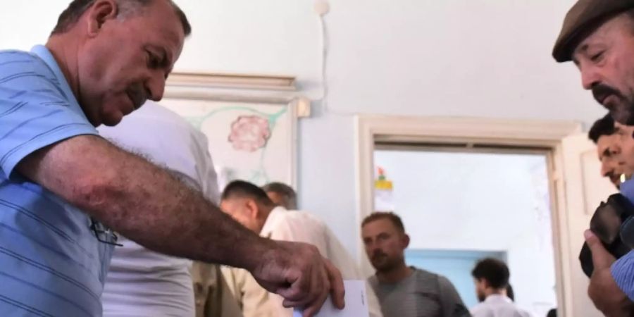 Ein Wähler in Syrien