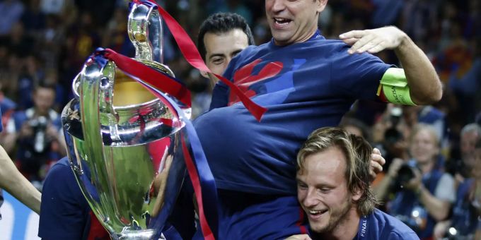 Xavi (oben) ist eine Vereinslegende beim FC Barcelona. FC Barcelona