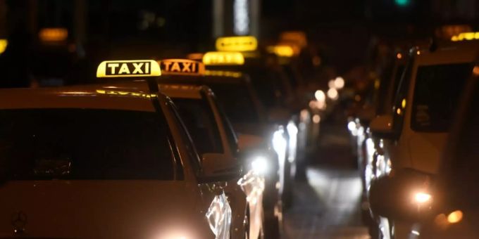 Athener Taxi-Fahrer kündigen einen 48-Stunden-Streik an. (Symbolbild) Taxi