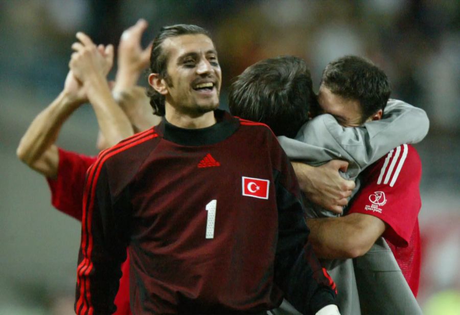 Rüstü Recber erreichte mit der Türkei bei der WM 2002 den Halbfinal.