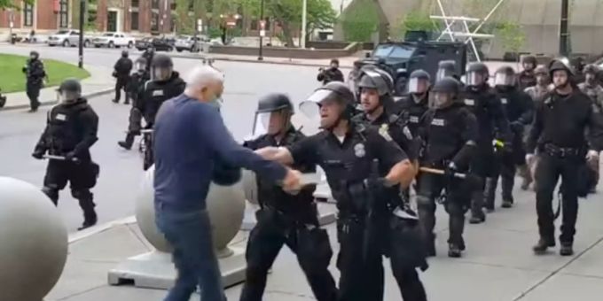 Polizei-Übergriff - 75-jähriger US-Demonstrant ist gelähmt