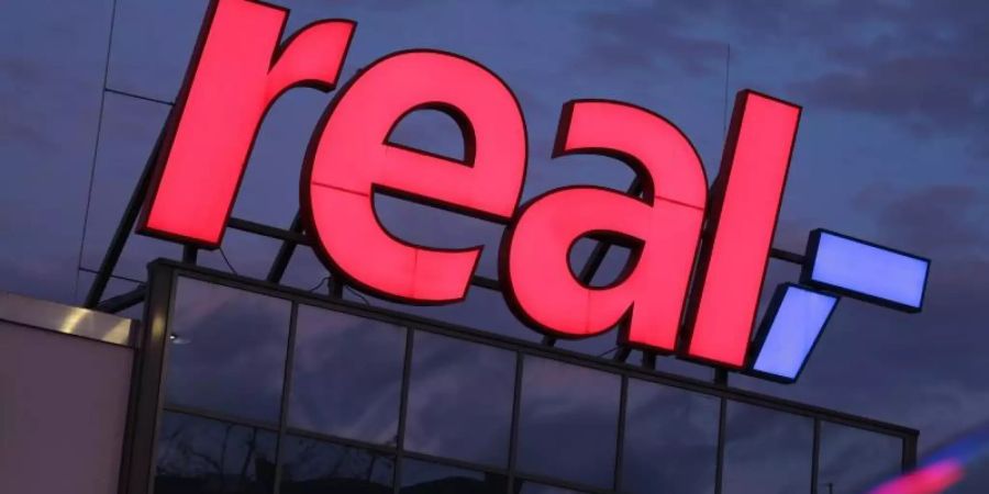 Die SB-Warenhauskette Real hat rund 34.000 Beschäftigte. Foto: Oliver Berg/dpa