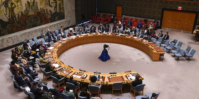 Botschafter nehmen an einer Sitzung des Sicherheitsrates teil. Foto: Seth Wenig/AP/dpa Botschafter nehmen an einer Sitzung des Sicherheitsrates teil. Foto: Seth Wenig/AP/dpa