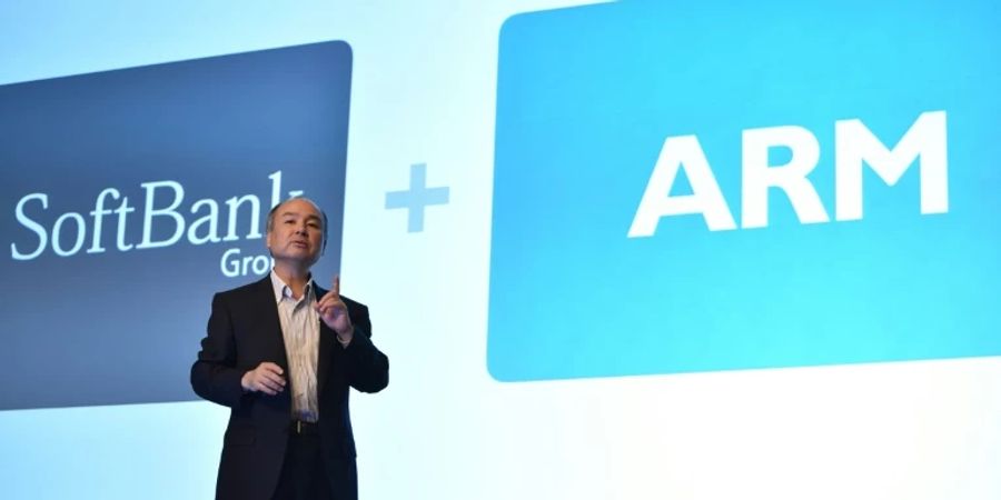 Logos von SoftBank und Arm