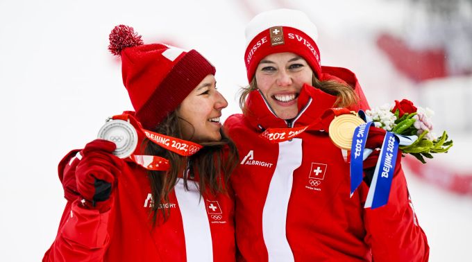 Wendy Holdener und Michelle Gisin feiern in der Alpinen Kombination einen Doppelsieg. Olympia 2022