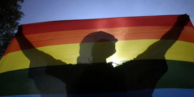 Dies stärkt den Rechtsschutz von gleichgeschlechtligen Eltern. LGBTQ+