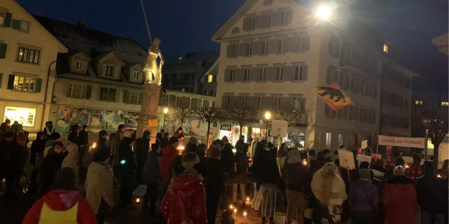 Stans NW: Bewilligte Kundgebung verlief ohne Zwischenfälle