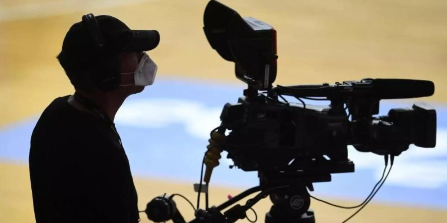 Die deutschen Spiele bei der Handball-WM werden von ARD und ZDF übertragen. Foto: Andreas Gebert/Reuters-Pool/dpa
