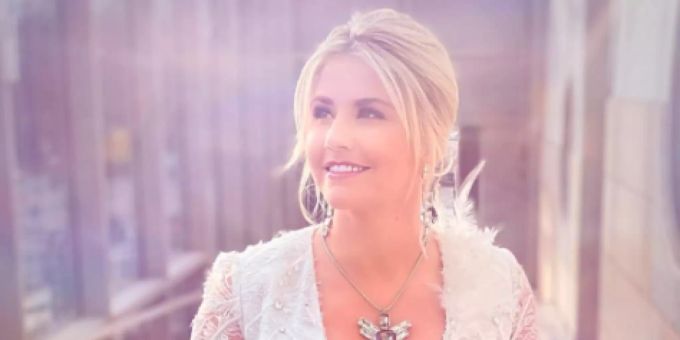 «Wie ein Engel» - Beatrice Egli zeigt sich in weissem Kleid