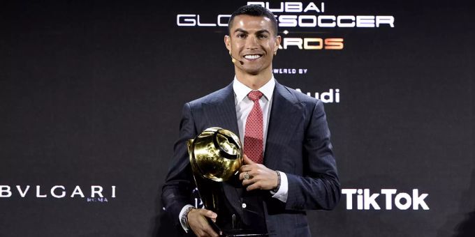 Cristiano Ronaldo wird als «Bester Spieler des Jahrhunderts» ausgezeichnet. Cristiano Ronaldo