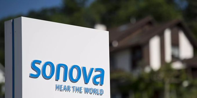 Der Hörgeräte-Spezialist Sonova hofft nach dem coronabedingten Einbruch des Geschäfts auf eine Erholung. Trotz zweiter Coronawelle hält Sonova an den Prognosen zum Gesamtjahr 2020/21 fest.(Archivbild) Der Hörgeräte-Spezialist Sonova hofft nach dem coronabedingten Einbruch des Geschäfts auf eine Erholung. Trotz zweiter Coronawelle hält Sonova an den Prognosen zum Gesamtjahr 2020/21 fest.(Archivbild)