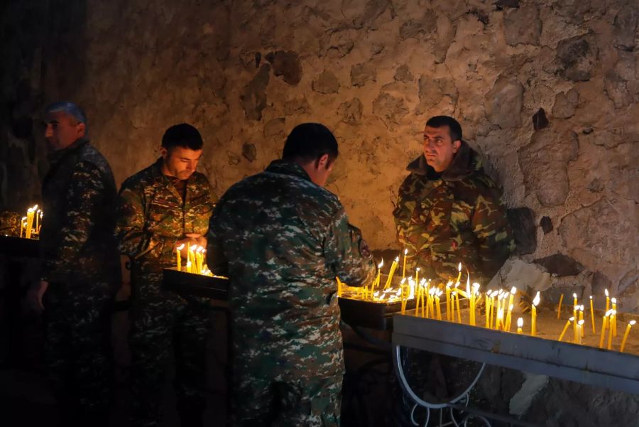 Dadiwank Armenien soldaten