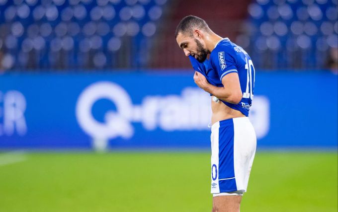 Nabil Bentaleb im Trikot von Schalke 04. Schalke Nabil Bentaleb
