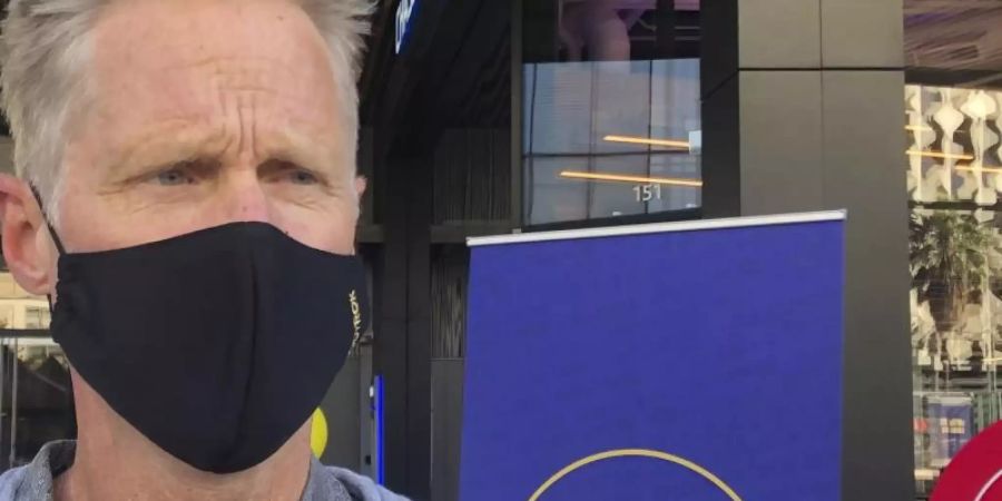 Erinnert die US-Bürger an ihre Möglichkeit zur Wahl: NBA-Coach Steve Kerr. Foto: Janie Mccauley/AP/dpa