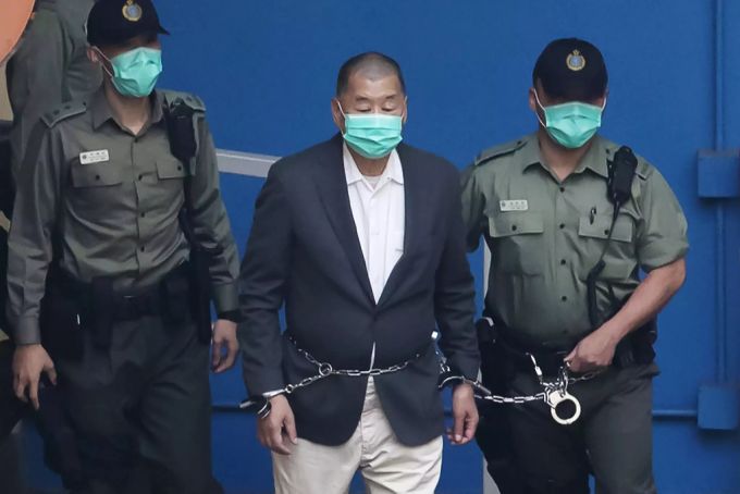 Jimmy Lai muss unter anderem wegen angeblicher Verstösse gegen das neue Sicherheitsgesetz in Hongkong in Untersuchungshaft. Jimmy Lai