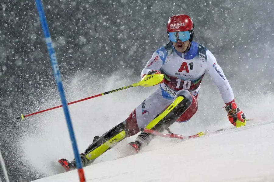 Loïc Meillard wird beim Slalom auf der Planai Neunter.