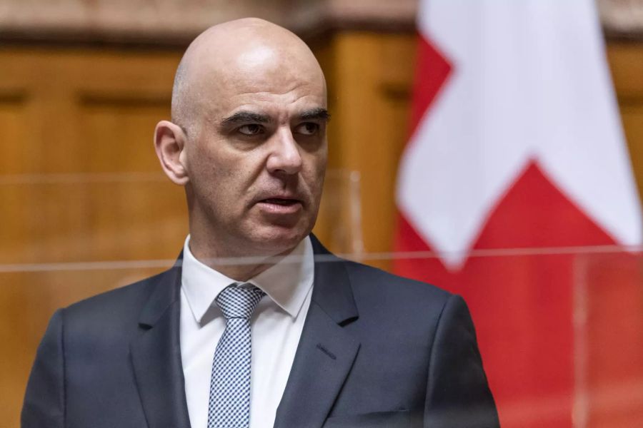 Sieht unser Gesundheitsminister Alain Berset dem belgischen Nationaltrainer ähnlich?