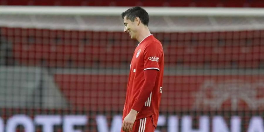 Bleibt trotz der Wahl zum Weltfussballer bescheiden: Bayern-Torjäger Robert Lewandowski. Foto: Bernd Thissen/dpa-pool/dpa
