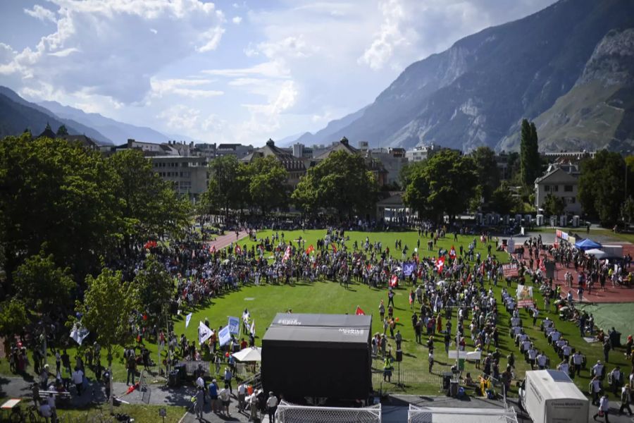 Kundgebung von Corona-Massnahmegegnern, aufgenommen am Samstag, 4. September 2021, in Chur.