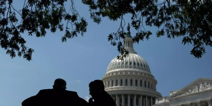 Hundert Milliarden - US-Senat stimmt über Bidens Infrastrukturpaket ab