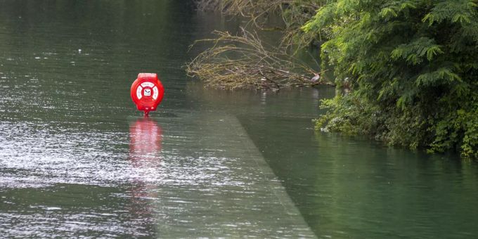 Wetter-Ticker - Zwei Personen bei Genf aus reissender Rhone gerettet
