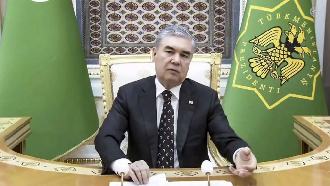 Der Präsident von Turkmenistan, Gurbanguly Berdymukhamedov, bei seiner Ansprache bei der UN-Generalversammlung. Er sagte, der Kampf gegen das Coronavirus sollte nicht «politisiert» werden. Turkmenistan Coronavirus