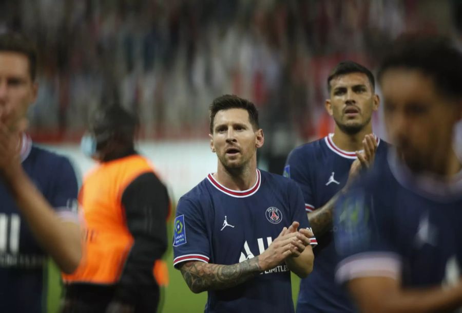 Lionel Messi gab am Sonntagabend sein Debüt für Paris Saint-Germain.