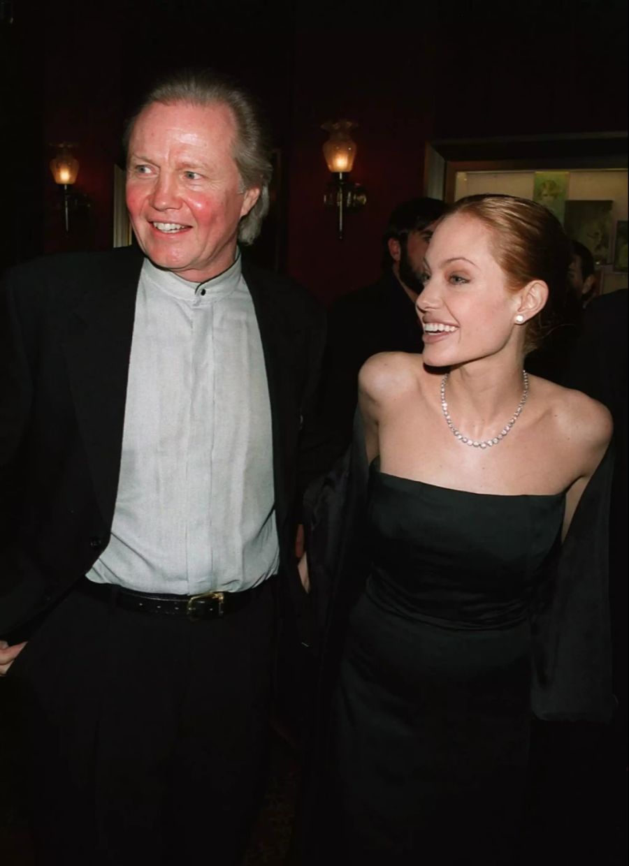 Angelina Jolie und ihr Vater Jon Voight in früheren Tagen.