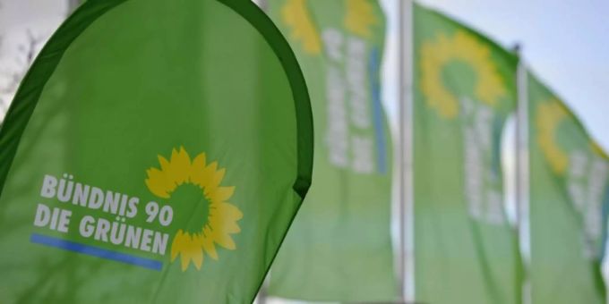 Fahnen mit dem Grünen-Logo Fahnen mit dem Grünen-Logo