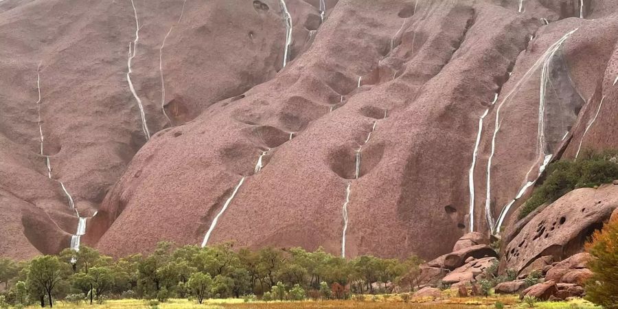 Uluru Regenfälle Australien