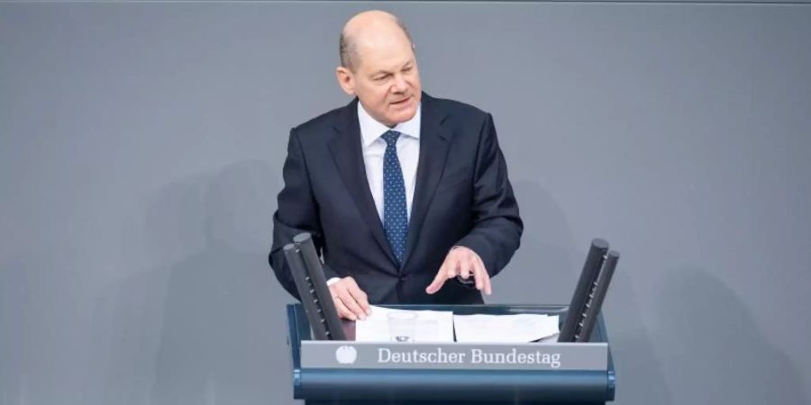 SPD-Kanzlerkandidat Olaf Scholz warnt vor einer sozialen Spaltung beim Impfen gegen das Coronavirus. Foto: Christophe Gateau/dpa