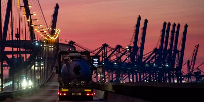 Sonnenuntergang im Hafen